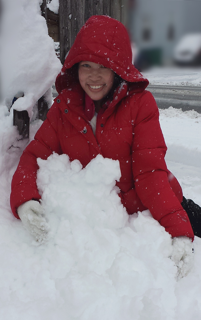 jendhamuniplayingwithsnow012415.jpg