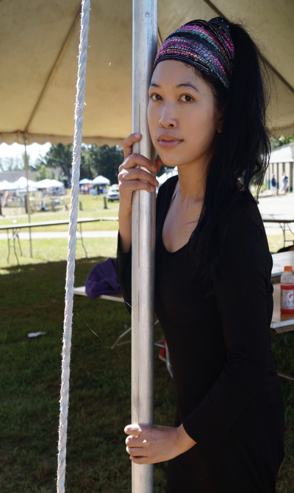 jendhamuniholdingpole2