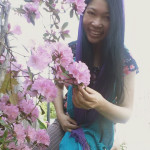 Jendhamuni holding flowers050815