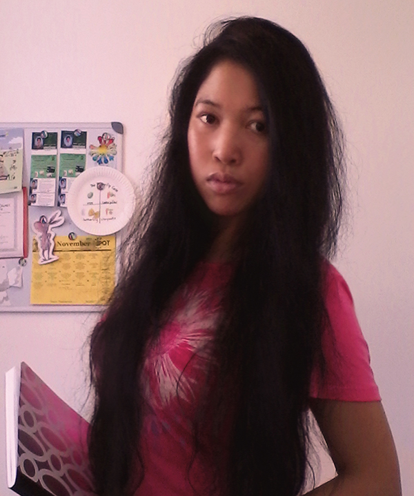 Jendhamuni holding notebook071315