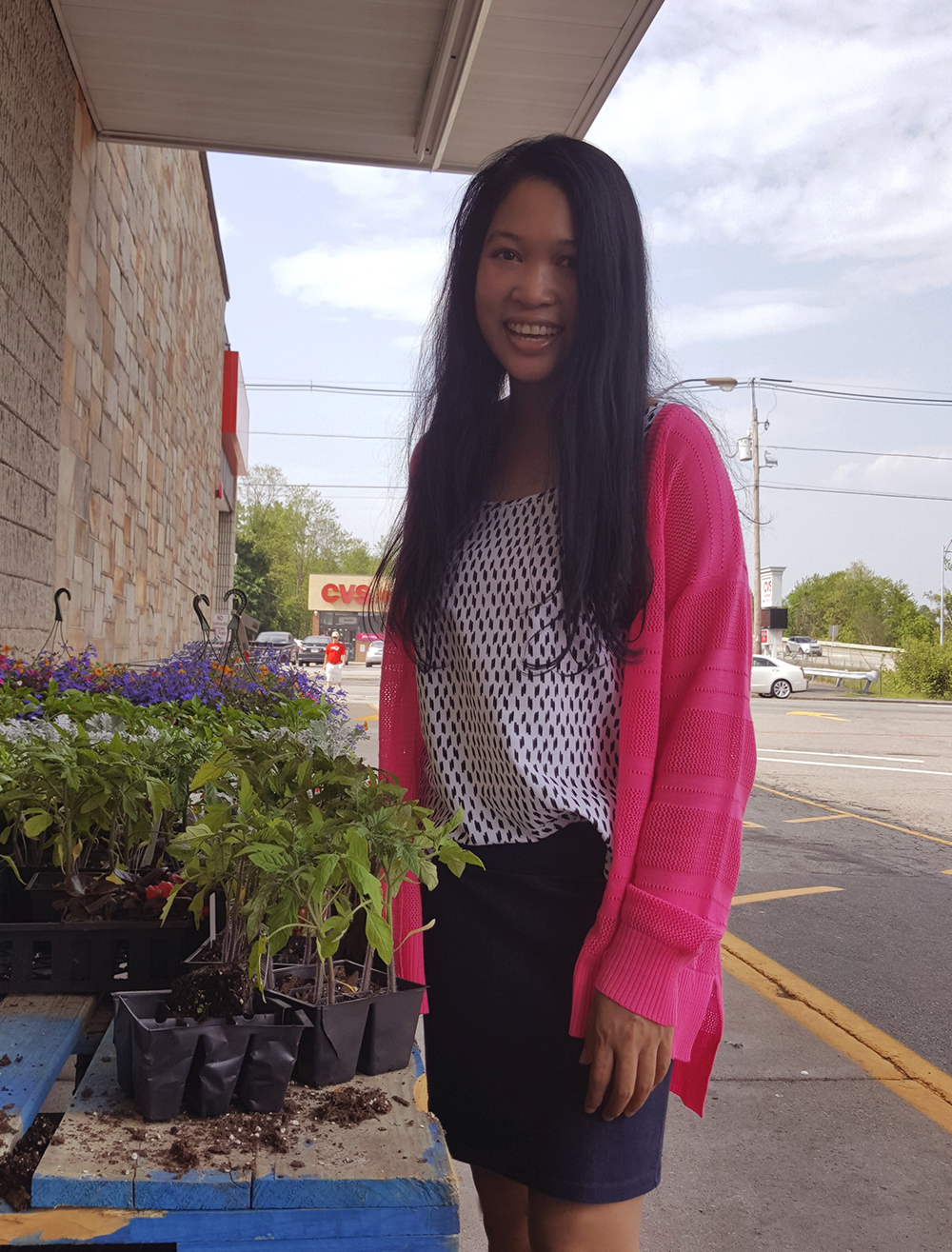 Jendhamuni smiling052516 pink shirt